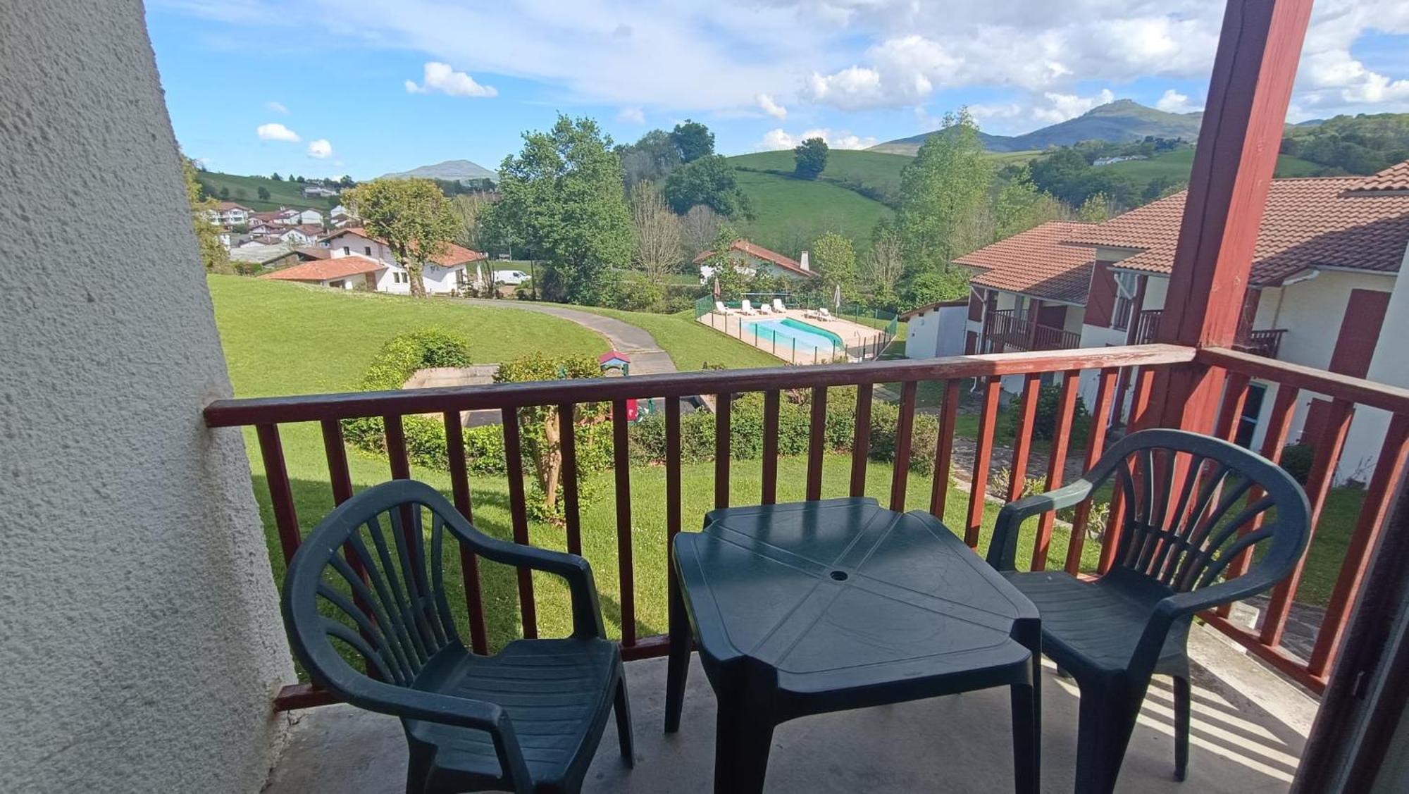 Adour Piscine Vue Montagnes Apartment Souraide Exterior photo